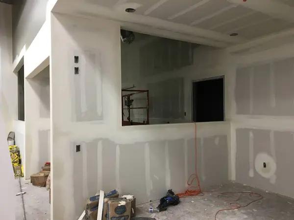 Mastering Drywall Mudding: Tools and Tips